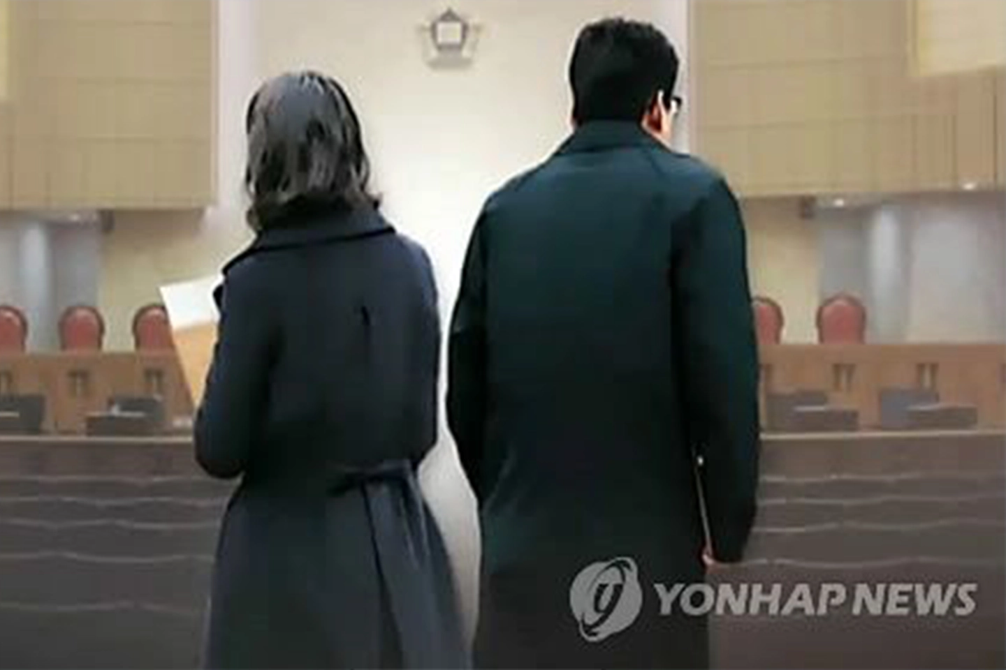 ‘재혼’ 남편 아들 입양해 키우다가 이혼했는데…”엄마니까 양육비 보내래요”